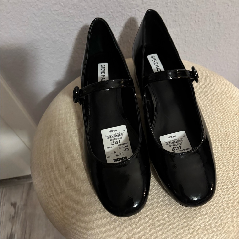 Steve Madden Glossy Black Mary Jane Flats